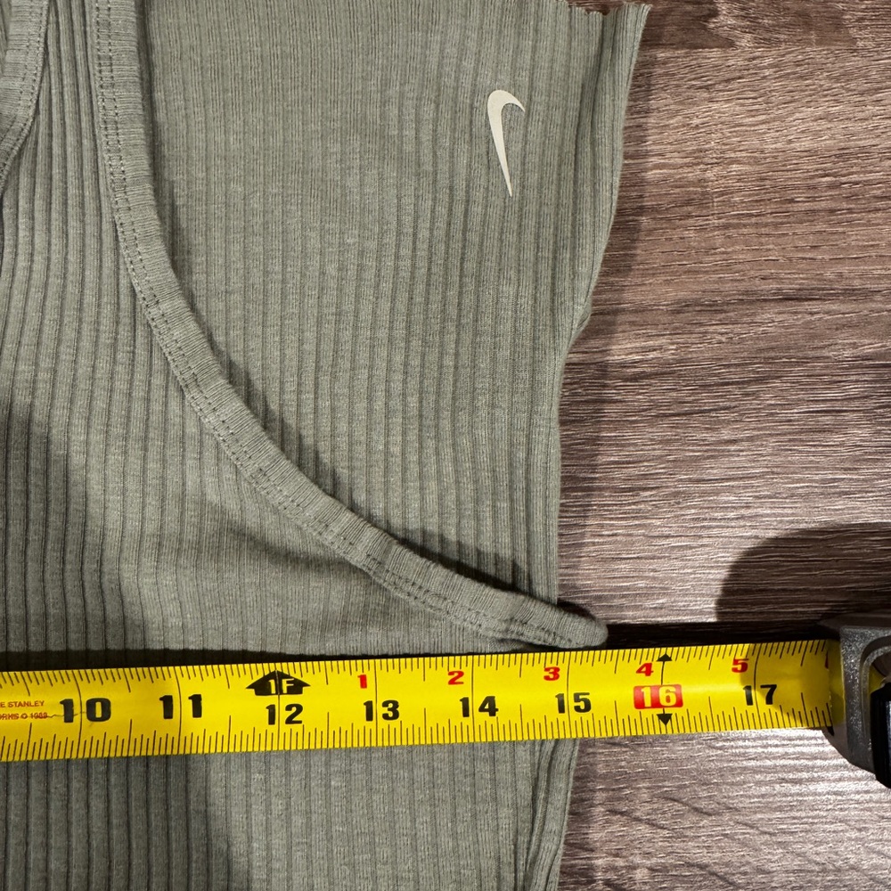 Nike Olive Ribbed Tank Small‎ - Picture 8 of 8